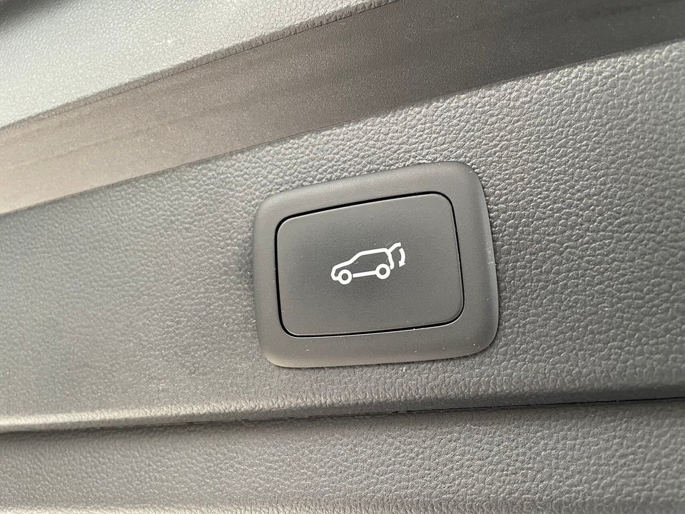 MG Marvel R Luxury 5d