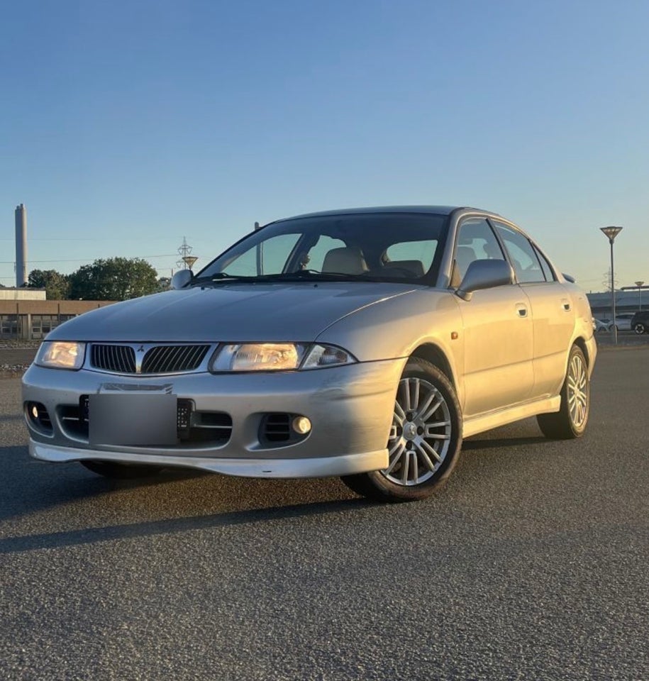 Mitsubishi Carisma 1,8 GDi LS EXE 5d