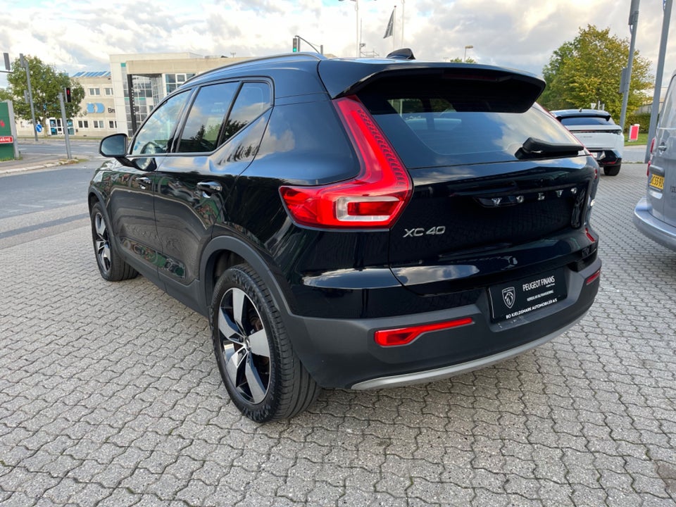 Volvo XC40 2,0 T4 190 Momentum aut. 5d