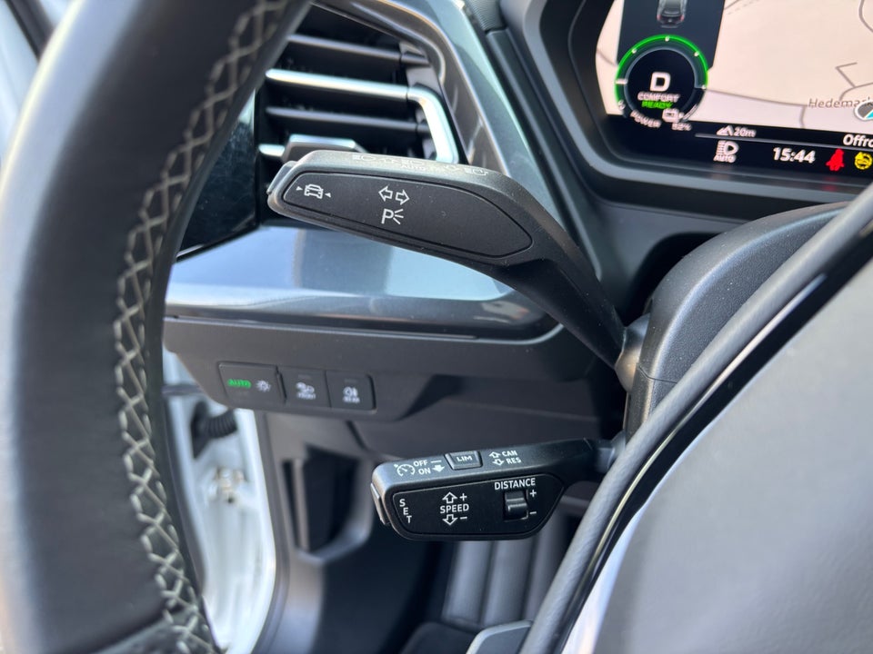 Audi Q4 e-tron 40 S-line 5d