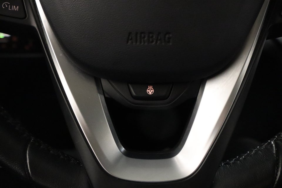 BMW 330e 2,0 Touring Sport Line aut. 5d