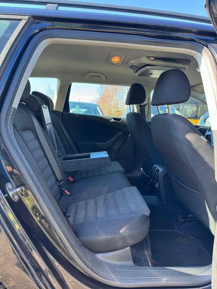 VW Passat 2,0 FSi Trendline Variant 5d