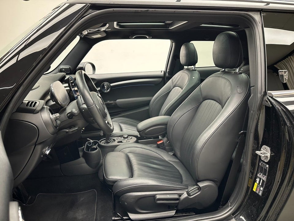 MINI Cooper SE Yours Trim 3d