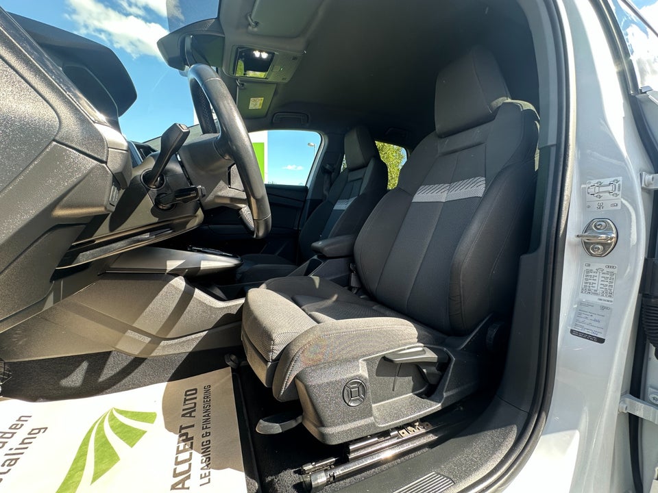 Audi Q4 e-tron 40 S-line 5d