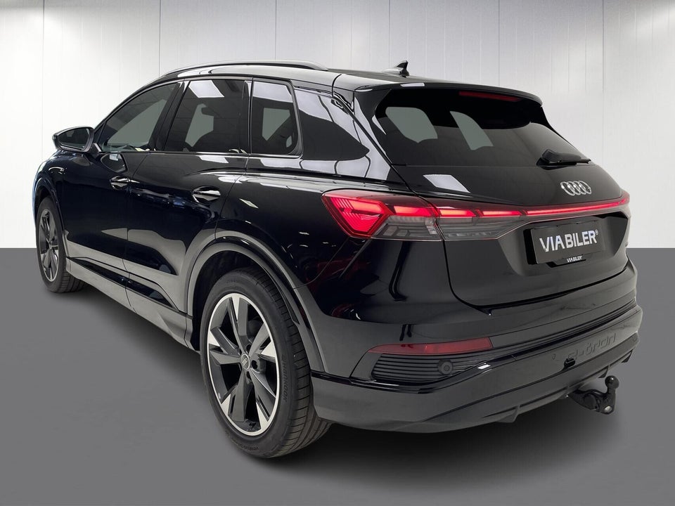 Audi Q4 e-tron 45 S-line quattro 5d