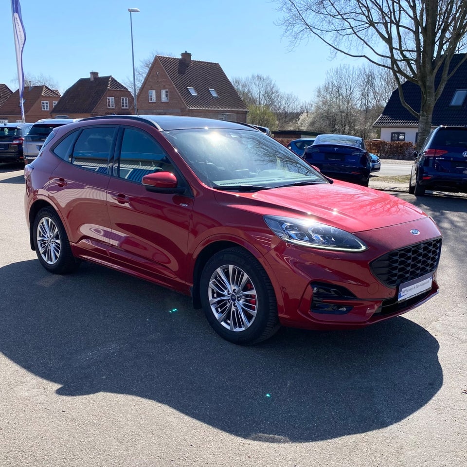 Ford Kuga 2,5 PHEV ST-Line CVT 5d
