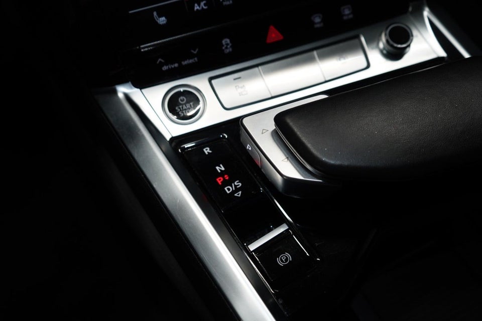 Audi e-tron 55 S-line quattro 5d