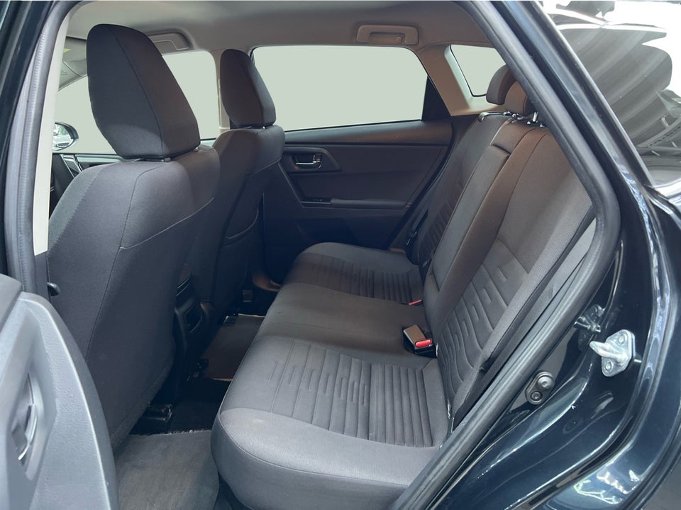 Toyota Auris 1,8 Hybrid H2 Comfort CVT 5d