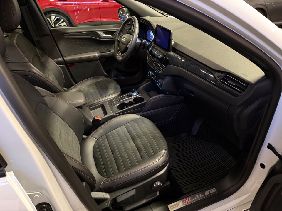 Ford Kuga 2,5 PHEV ST-Line X CVT 5d