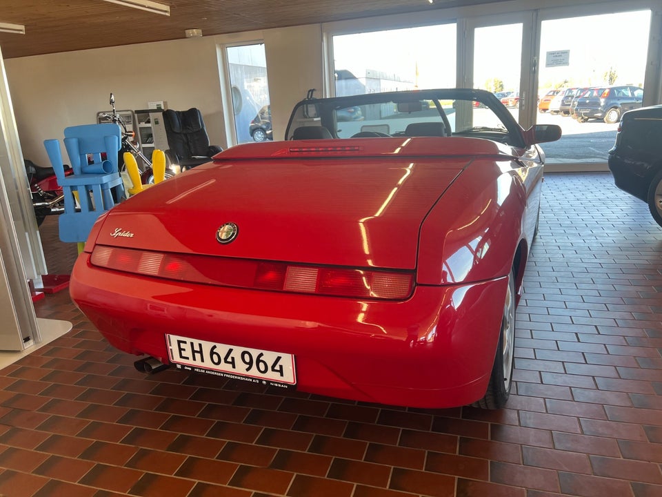 Alfa Romeo Spider 2,0 TS 2d