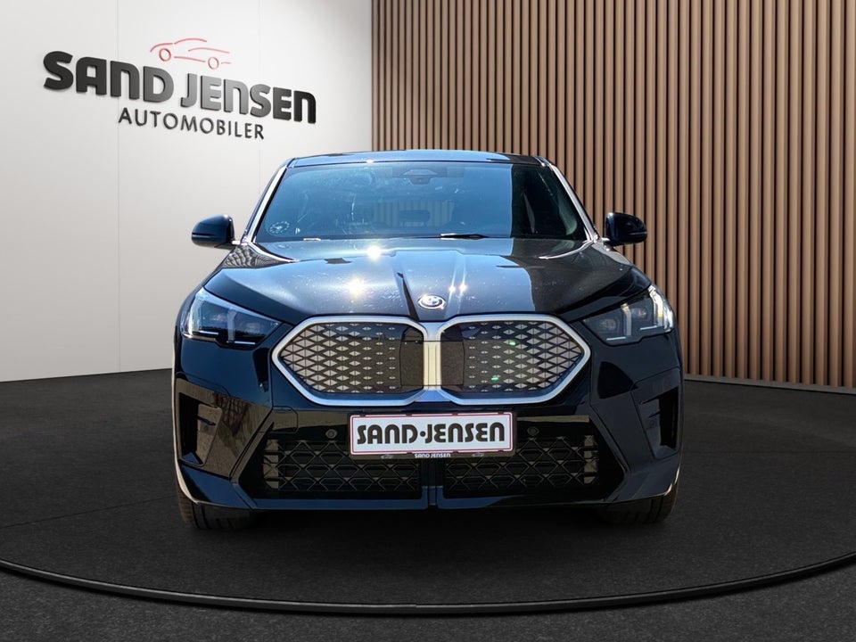 BMW iX2 eDrive20 M-Sport Premium 5d