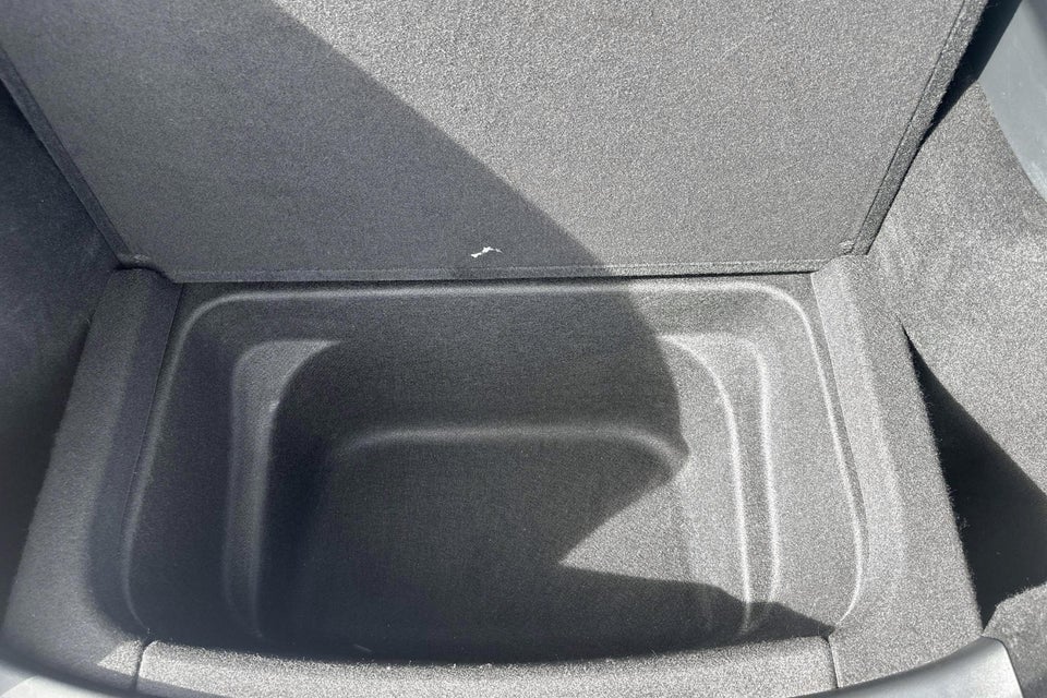 Tesla Model Y RWD 5d