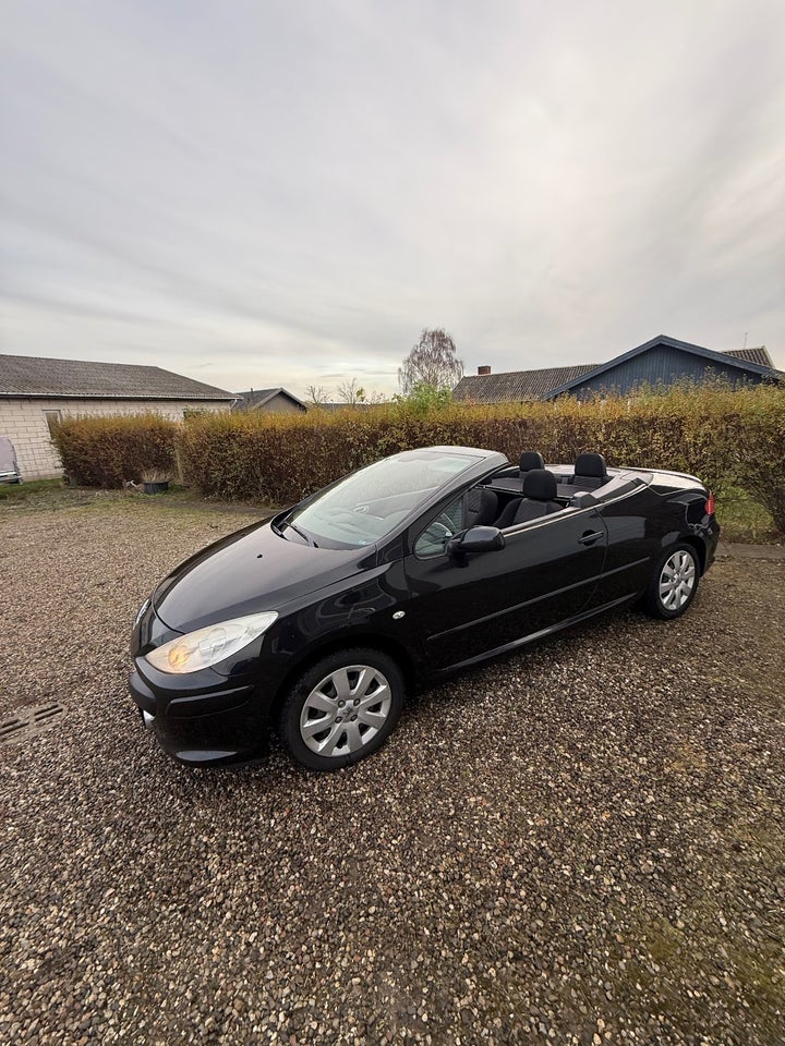 Peugeot 307 2,0 16V CC 2d