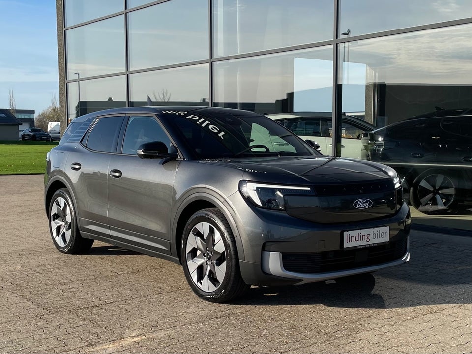 Ford Explorer 82 Premium Extended Range 5d