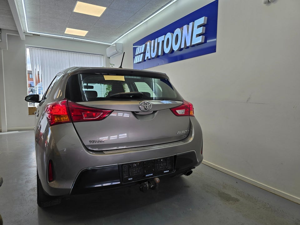Toyota Auris 1,6 T2 MDS 5d
