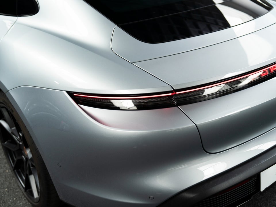 Porsche Taycan Performance+ Black Edition 4d