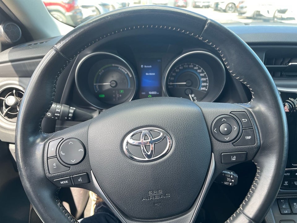 Toyota Auris 1,8 Hybrid H2 Selected CVT 5d