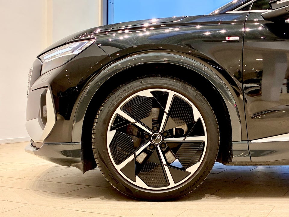 Audi Q4 e-tron 45 S-line quattro 5d