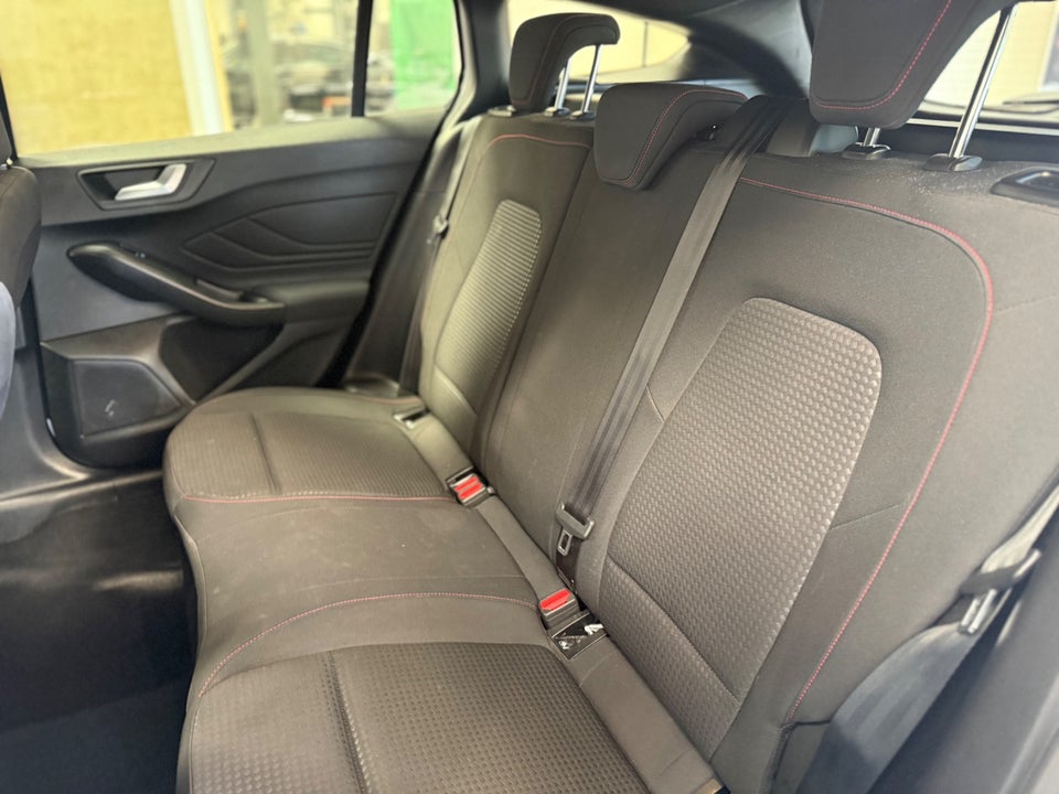 Ford Focus 1,0 EcoBoost mHEV ST-Line stc. 5d