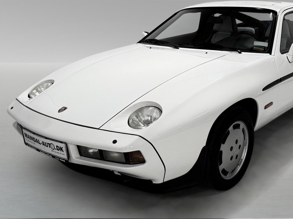 Porsche 928 4,7 S 3d