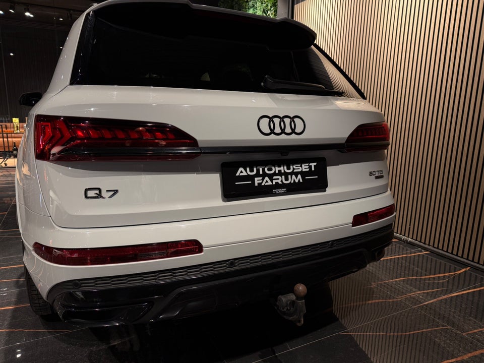 Audi Q7 50 TDi S-line quattro Tiptr. 7prs 5d