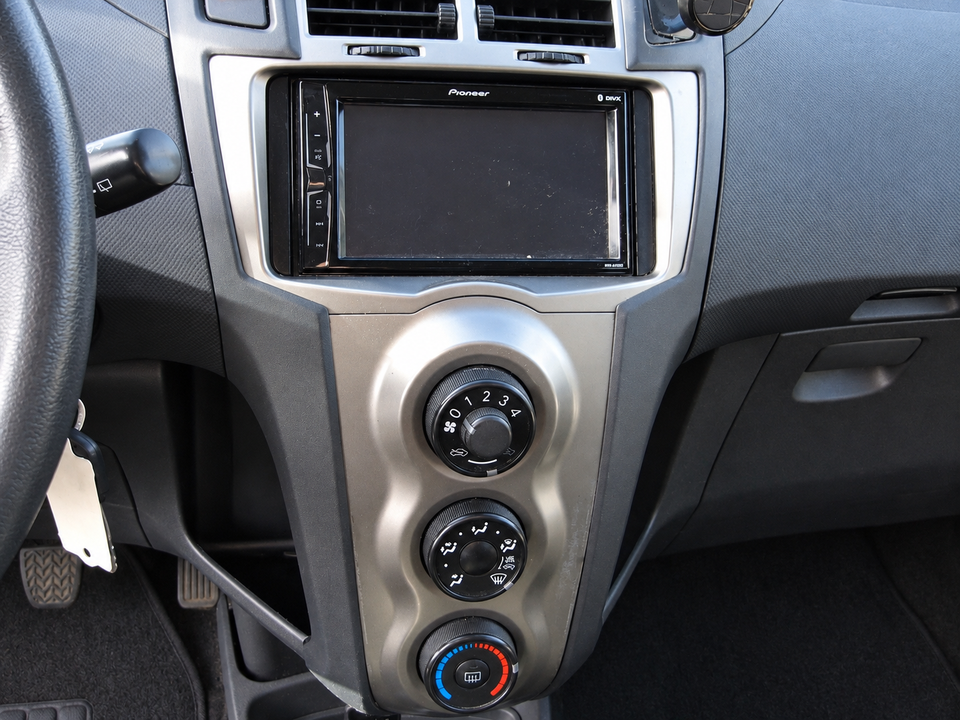 Toyota Yaris 1,0 T1 5d