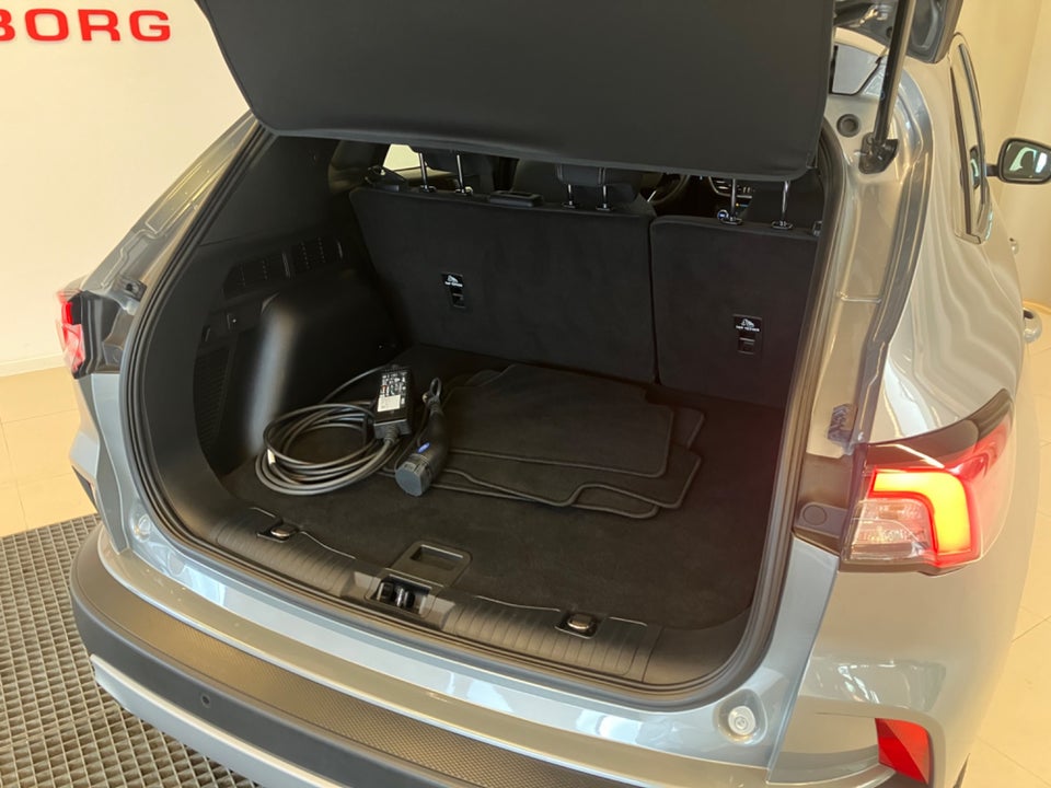 Ford Kuga 2,5 PHEV Titanium CVT 5d