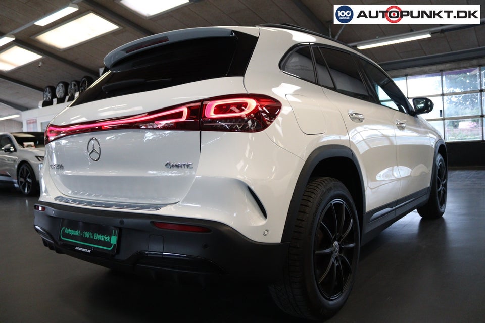 Mercedes EQA300 4Matic 5d
