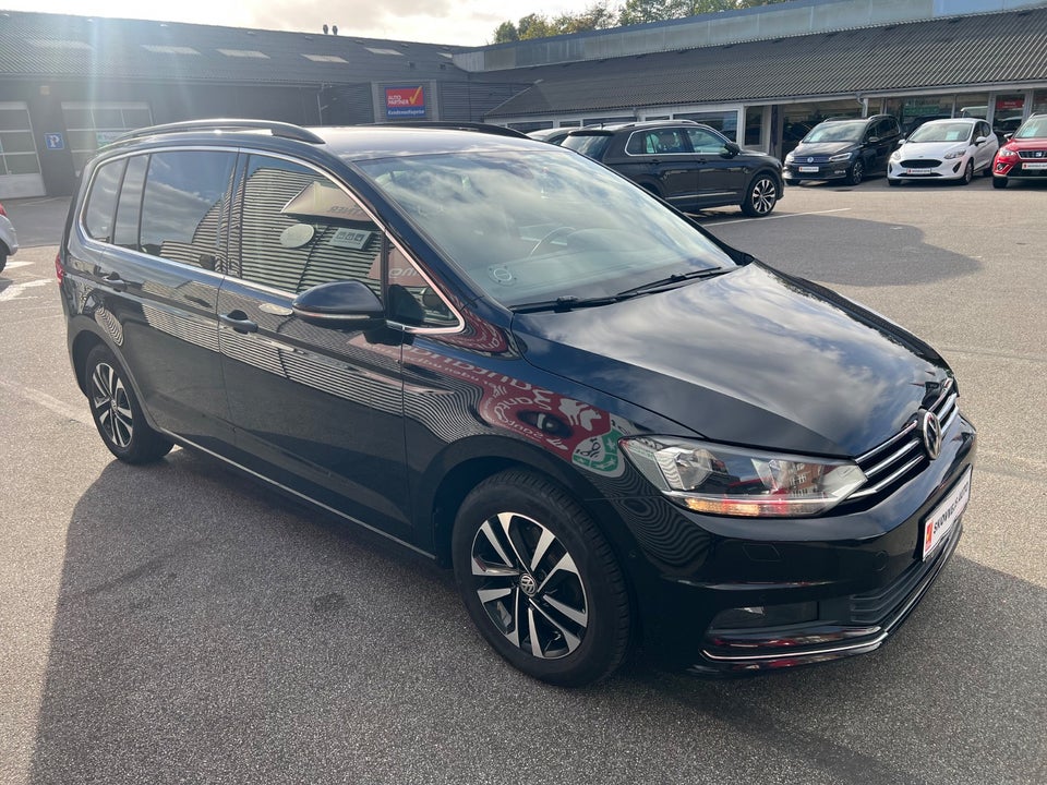 VW Touran 2,0 TDi 150 IQ.Drive DSG 7prs 5d