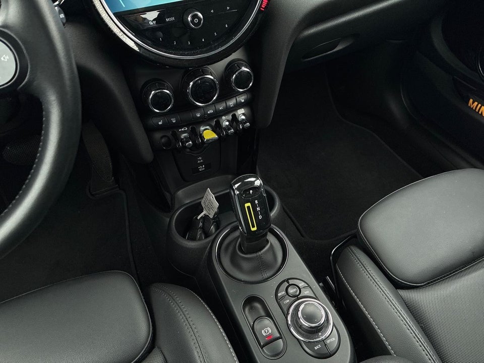 MINI Cooper SE Camden Edition 3d