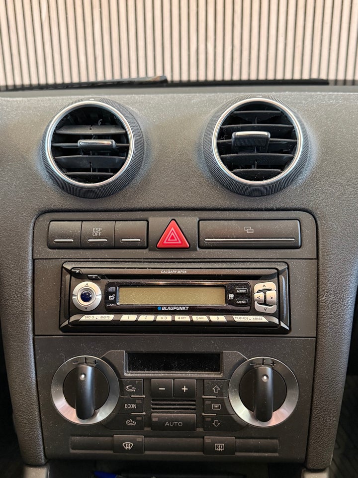 Audi A3 1,6 Ambiente 3d