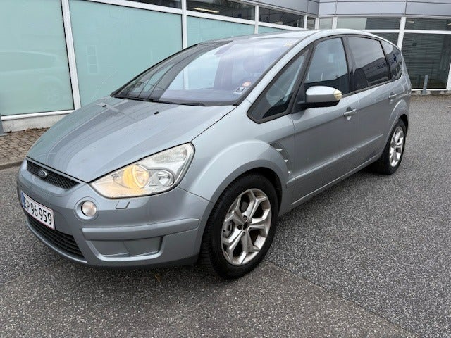 Ford S-MAX 2,0 Titanium 7prs 5d