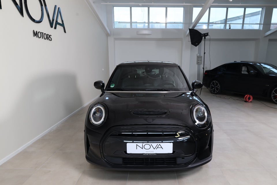 MINI Cooper SE Maximise 3d