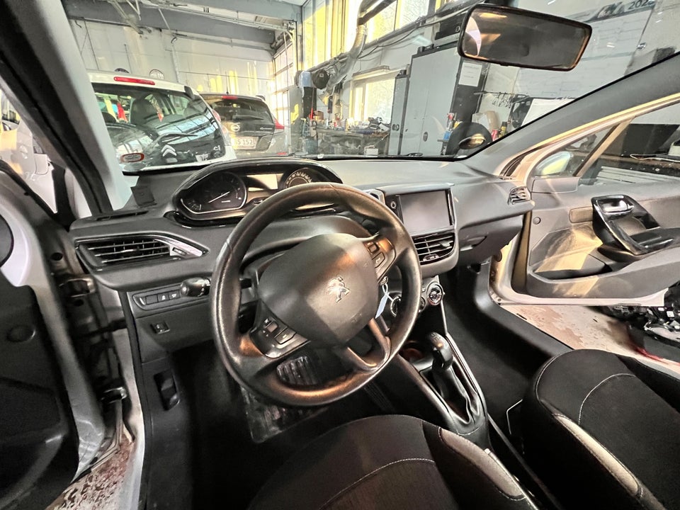 Peugeot 208 1,6 BlueHDi 100 Active 5d