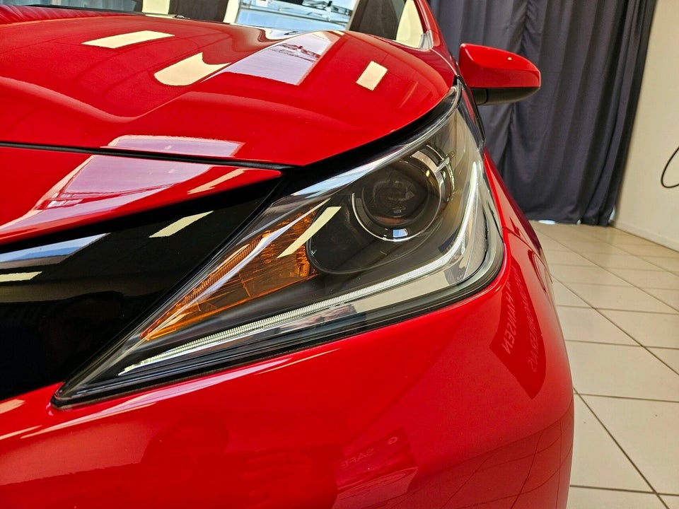 Toyota Aygo 1,0 VVT-i x-cellence 5d