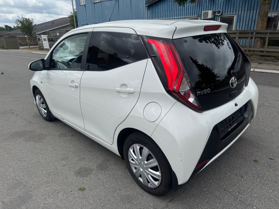 Toyota Aygo 1,0 VVT-i x-cite 5d