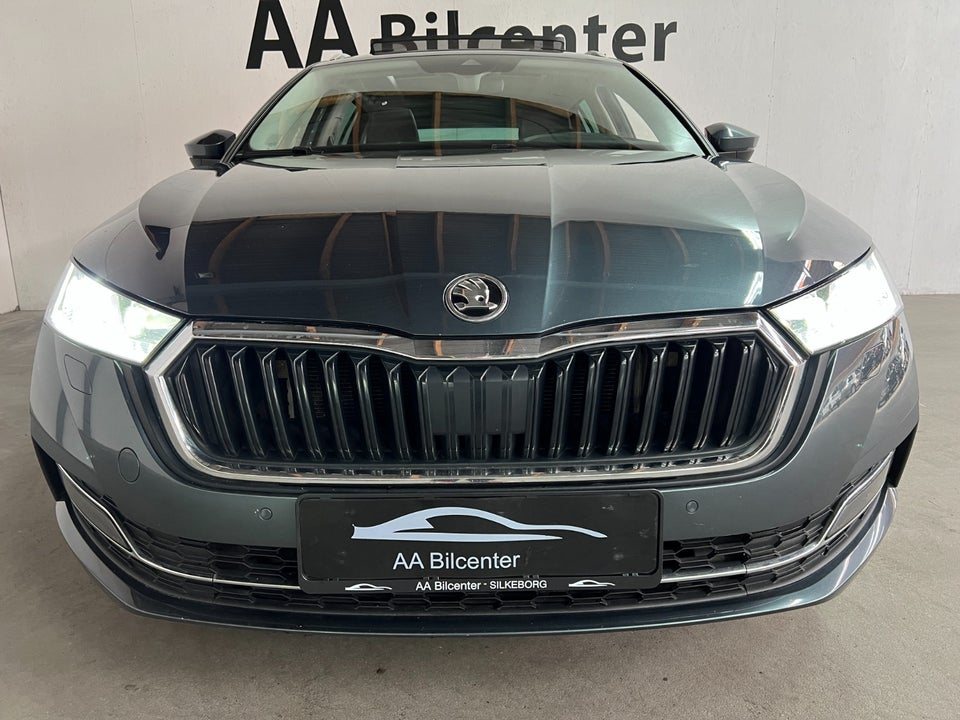 Skoda Octavia 1,4 TSi iV Plus Combi DSG 5d