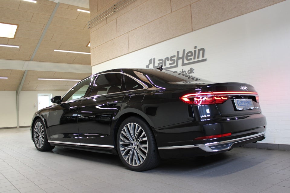 Audi A8 60 TFSi e quattro Tiptr. 4d