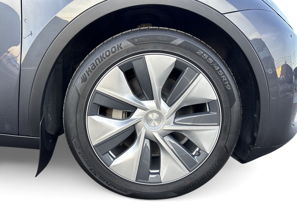 Tesla Model Y Long Range AWD 5d