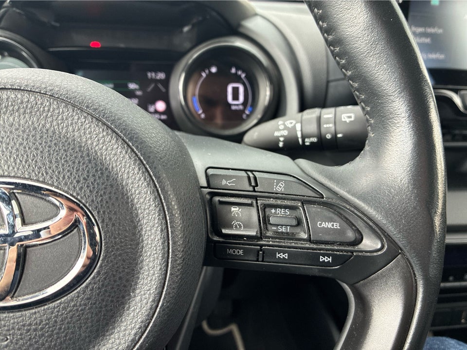 Toyota Yaris 1,5 Hybrid H3 Premier Edition e-CVT 5d