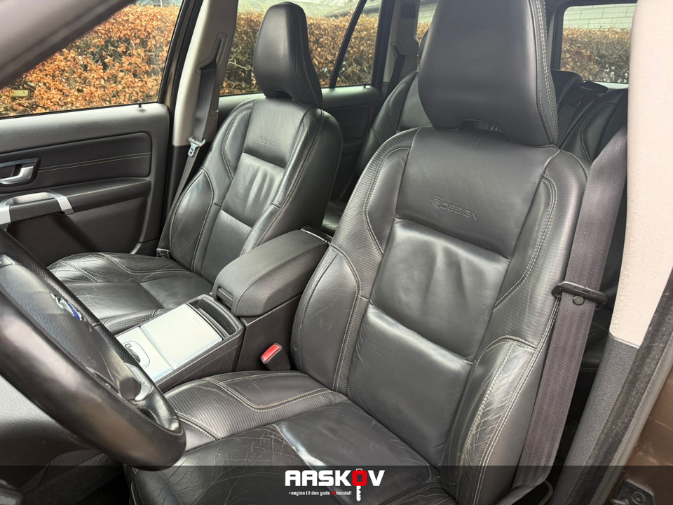 Volvo XC90 2,4 D5 200 Summum aut. AWD 5d