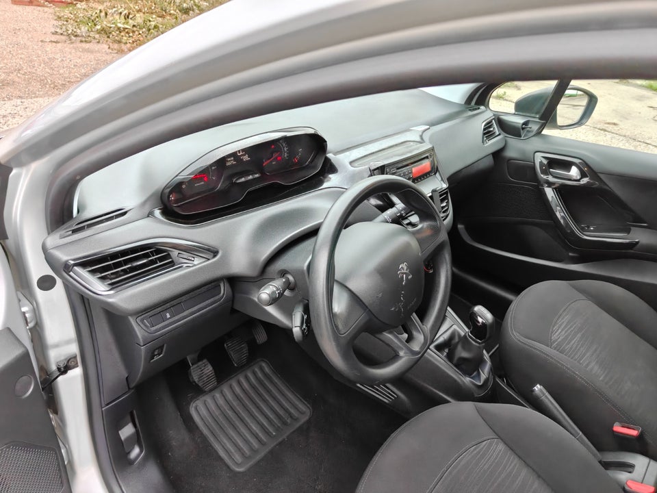 Peugeot 208 1,0 VTi Access 5d