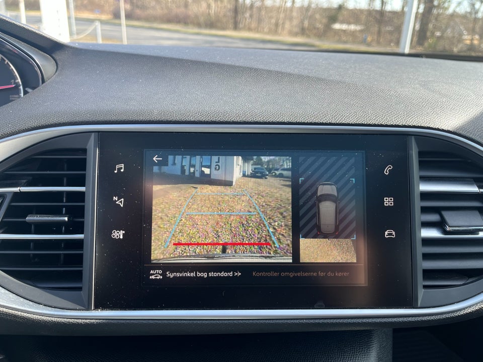 Peugeot 308 1,6 BlueHDi 120 Allure Sky 5d