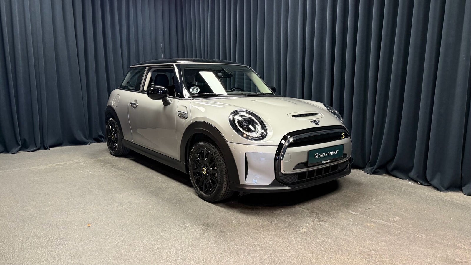 MINI Cooper SE Essential 3d