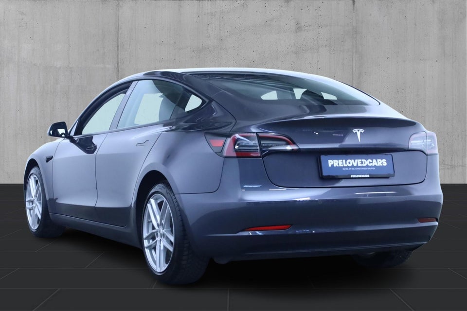Tesla Model 3 Standard Range+ RWD 4d
