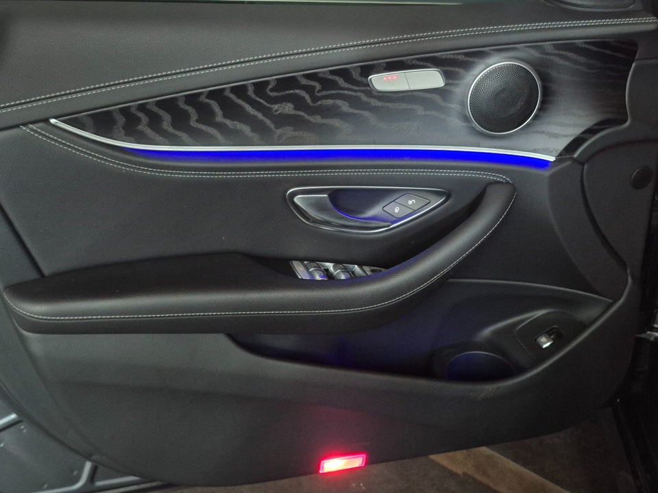 Mercedes E300 de 2,0 AMG Line aut. 4d