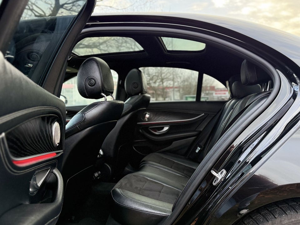 Mercedes E300 de 2,0 AMG Line aut. 4d