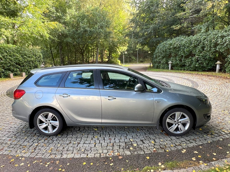 Opel Astra 1,4 T 140 Sport Sports Tourer 5d