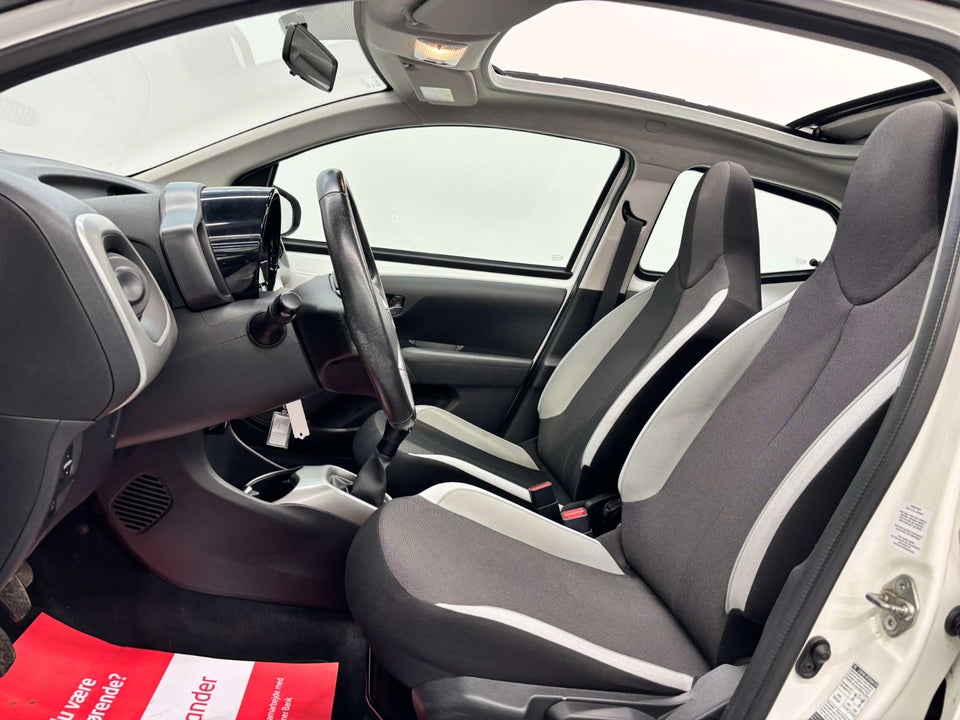 Toyota Aygo 1,0 VVT-i x-sky 5d