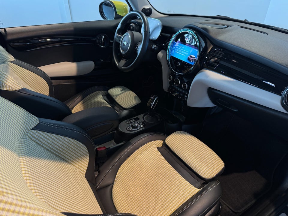 MINI Cooper SE Classic 3d